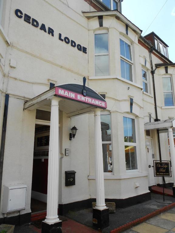Cedar Lodge Hotel Exeter Exterior foto