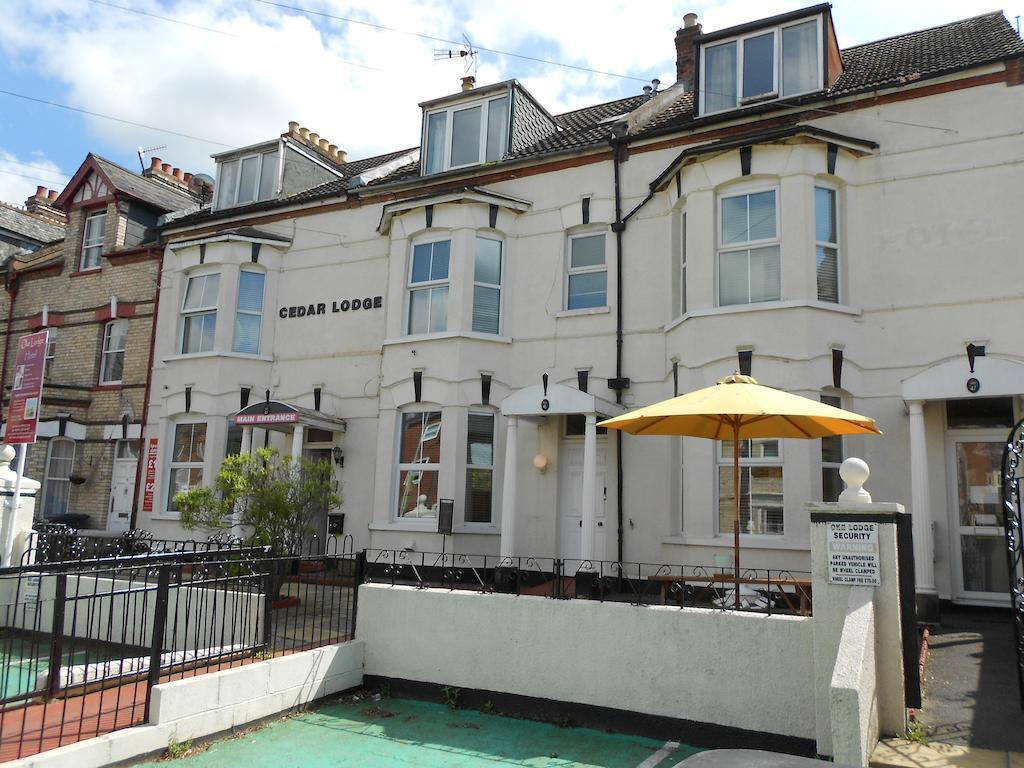 Cedar Lodge Hotel Exeter Exterior foto